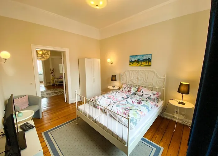 VILLA HanseART Lübeck - Privatzimmer in zentraler Lage